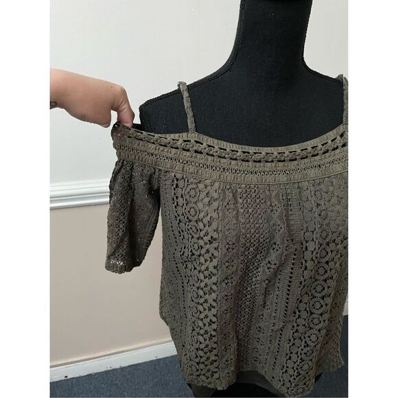 By & By Army Green Cold Shoulder Lace Blouse Size Small - Picture 2 of 8